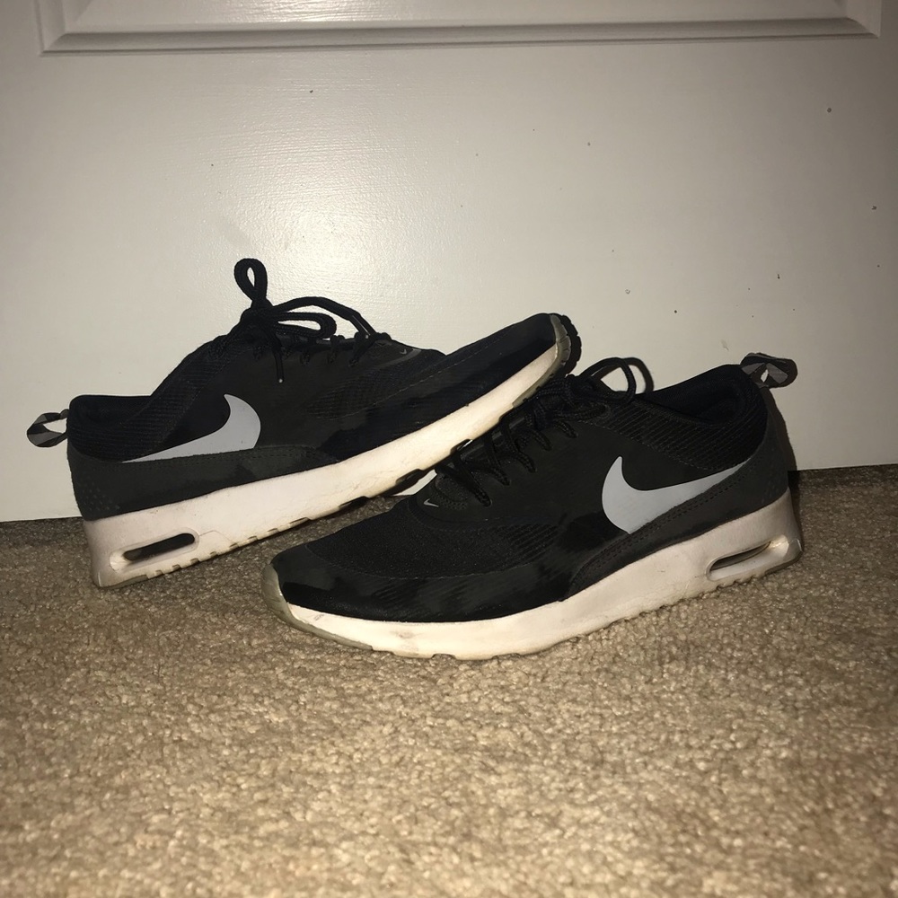 tennis shoes